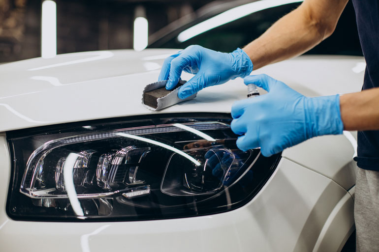 Meglio la cera naturale o i tecnopolimeri per l’auto? Guida completa alla protezione della carrozzeria